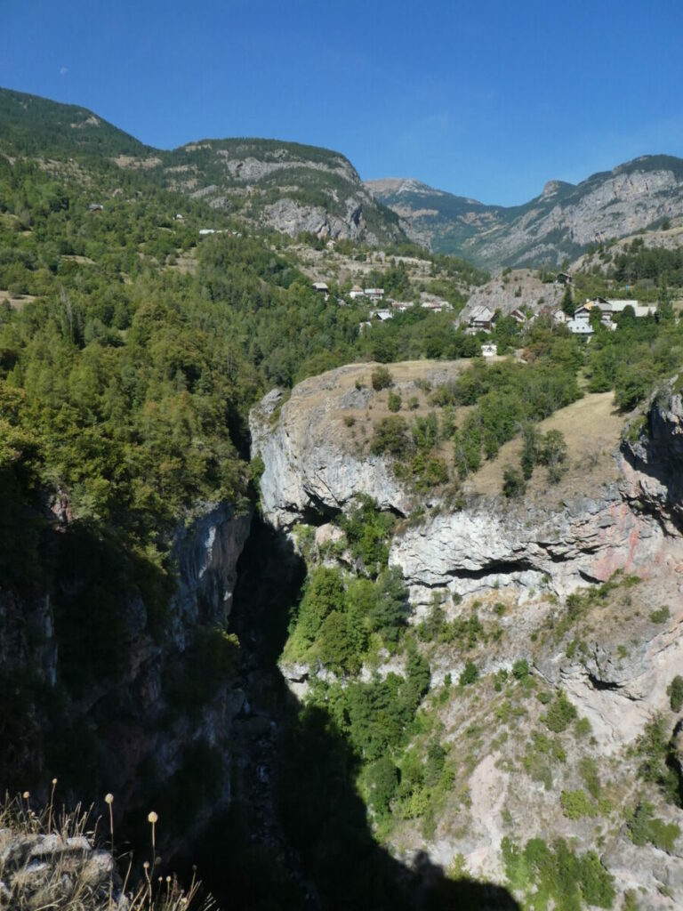 Le gouffre de Gourfouran vu vers l'amont