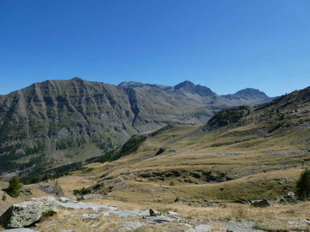 Le plateau désertique entre le lac de Fangeas et le lac de Faravel