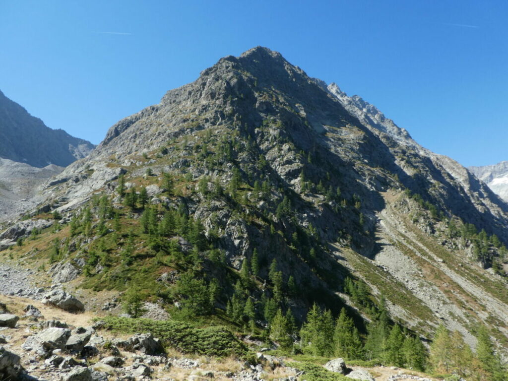 La crête de l'Agulier depuis la bosse de Clapouse