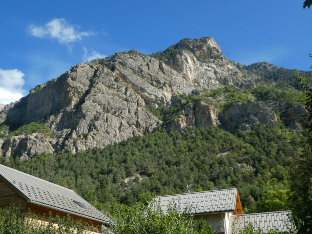 La paroi de la via ferrata au-dessus des Vigneaux